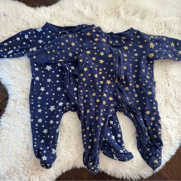 Bundle of 2 Hudson Baby Star Zippered Footie Pajamas Sz 3-6M - Picture 1 of 7